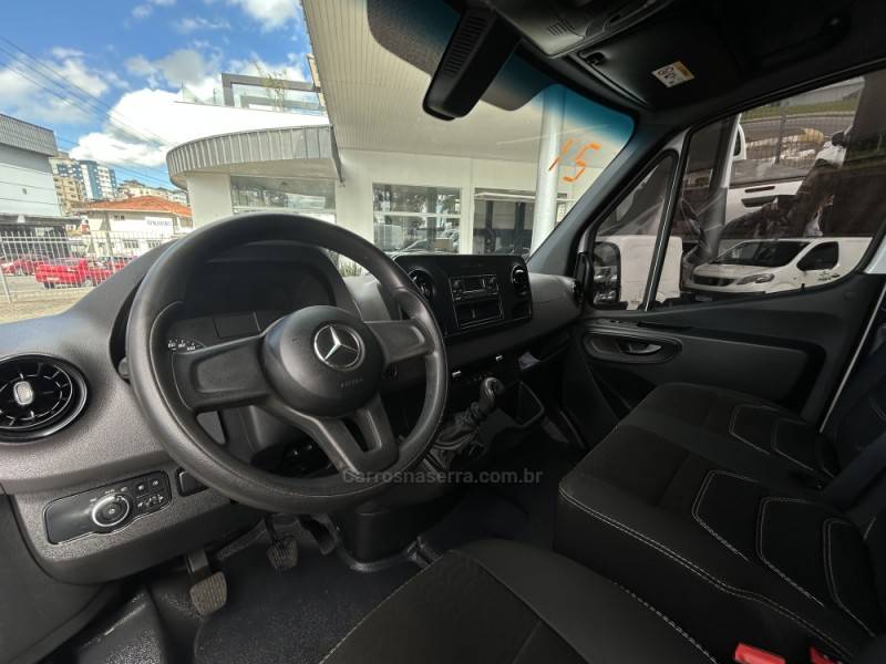 MERCEDES-BENZ - SPRINTER - 2020/2021 - Branca - R$ 220.000,00