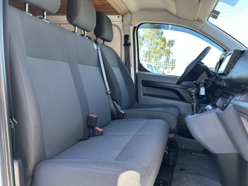 CITROËN - JUMPY - 2021/2022 - Branca - R$ 125.000,00
