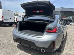 BMW - 320I - 2022/2023 - Cinza - R$ 280.000,00