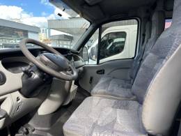 RENAULT - MASTER - 2011/2011 - Branca - R$ 108.000,00