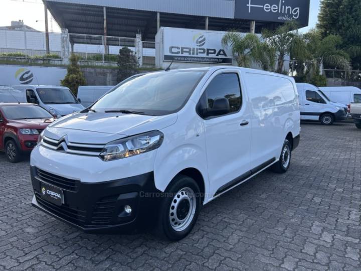 CITROËN - JUMPY - 2021/2022 - Branca - R$ 125.000,00