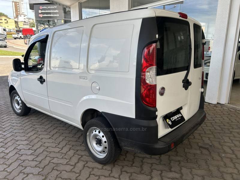 FIAT - DOBLÓ - 2013/2013 - Branca - R$ 53.000,00