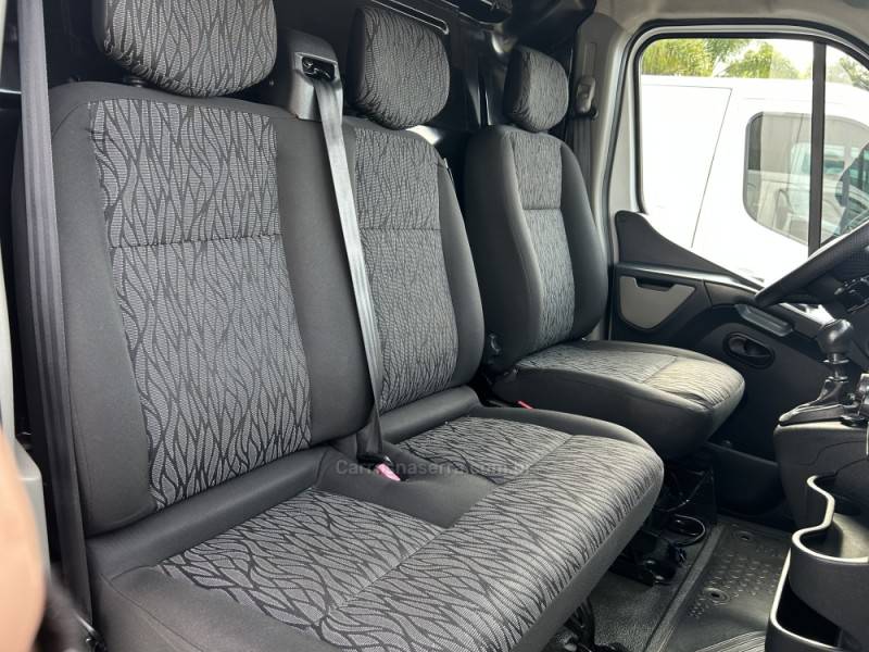 RENAULT - MASTER - 2019/2020 - Branca - R$ 165.000,00