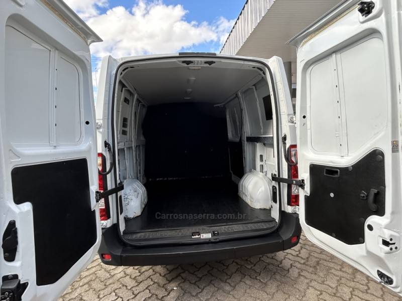 RENAULT - MASTER - 2019/2020 - Branca - R$ 165.000,00