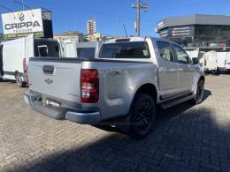 CHEVROLET - S10 - 2022/2023 - Prata - R$ 185.000,00