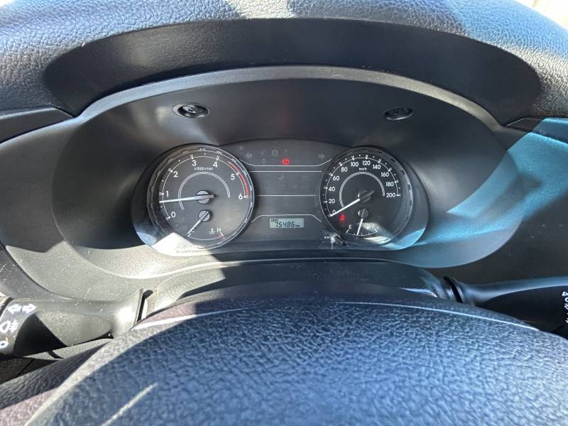 TOYOTA - HILUX - 2022/2022 - Branca - R$ 175.000,00