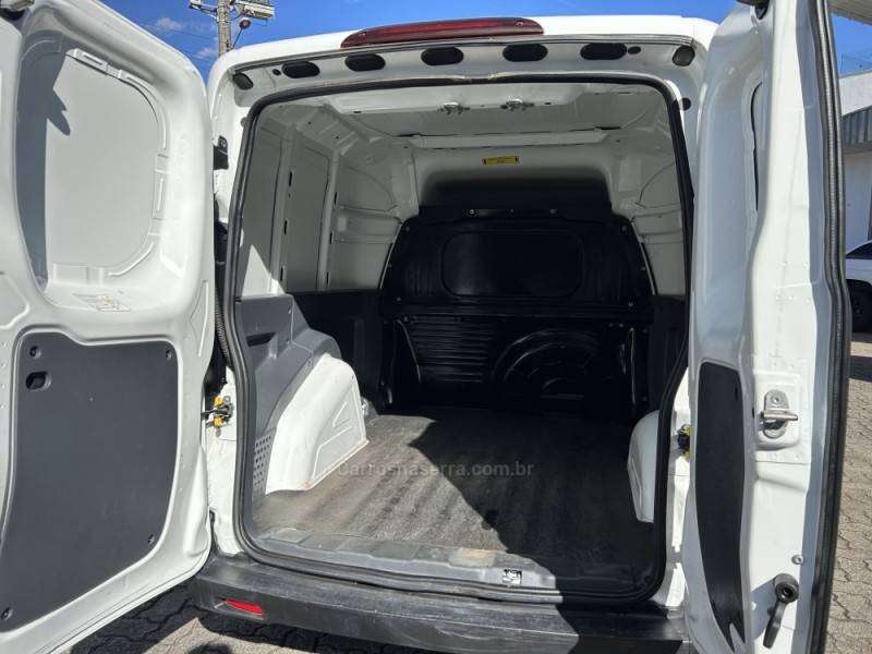 FIAT - FIORINO - 2023/2024 - Branca - R$ 96.000,00