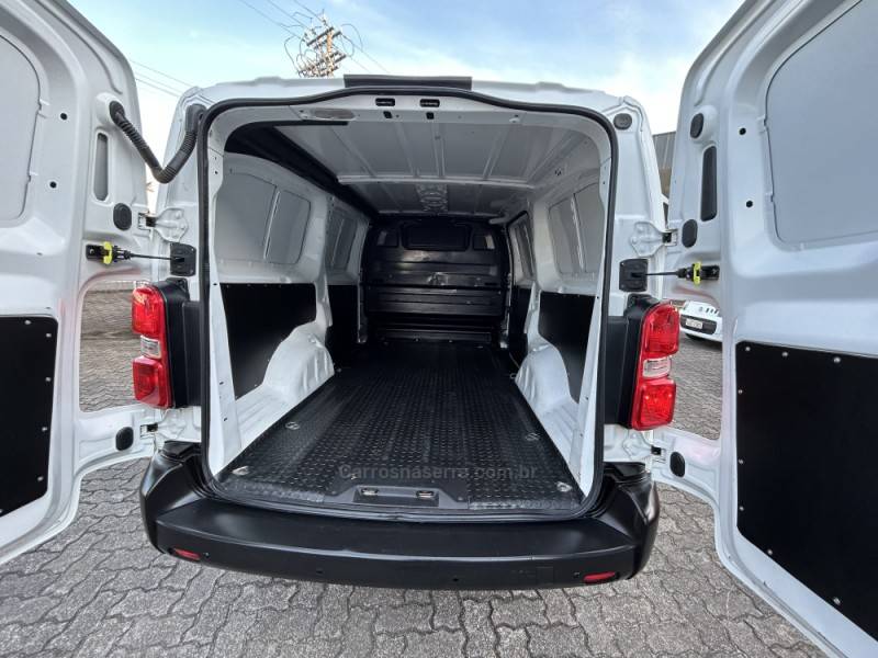 CITROËN - JUMPY - 2021/2022 - Branca - R$ 125.000,00