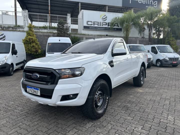 FORD - RANGER - 2018/2019 - Branca - R$ 112.000,00