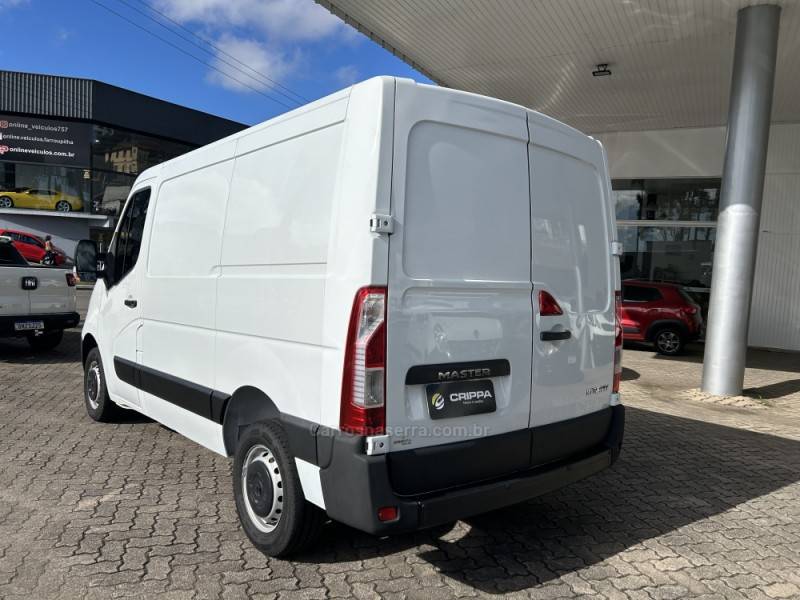 RENAULT - MASTER - 2019/2020 - Branca - R$ 165.000,00