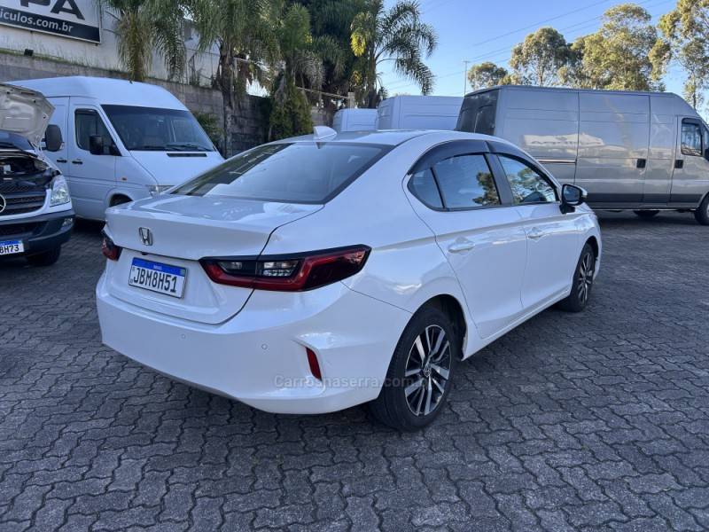 HONDA - CITY - 2022/2023 - Branca - R$ 109.500,00