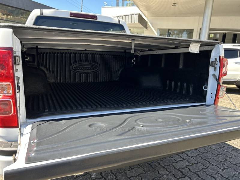 CHEVROLET - S10 - 2021/2022 - Branca - R$ 130.000,00