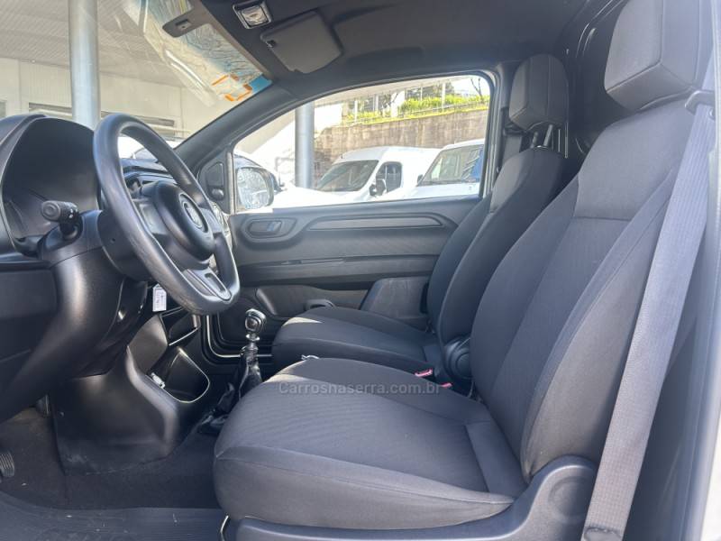 FIAT - FIORINO - 2023/2024 - Branca - R$ 96.000,00
