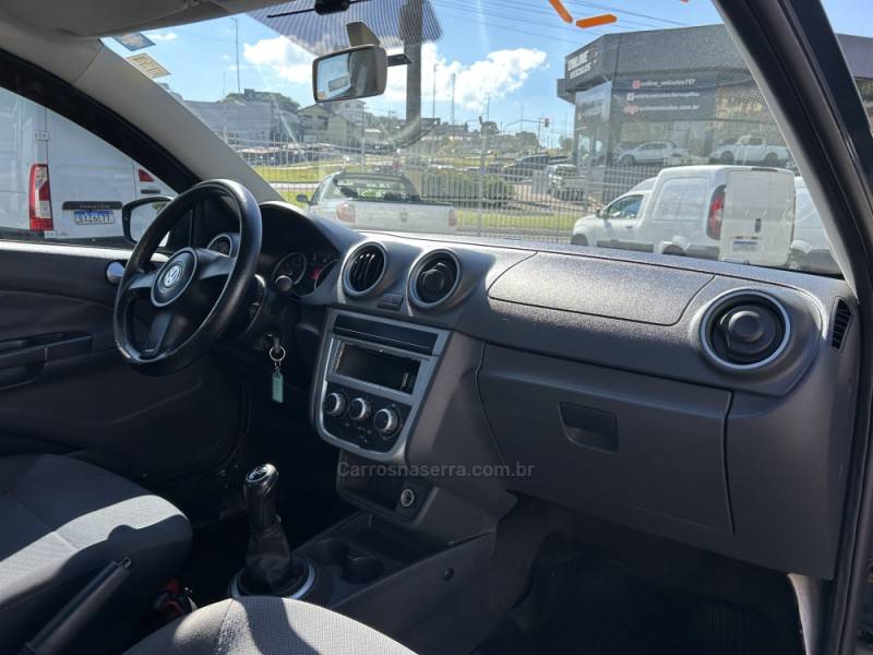 VOLKSWAGEN - SAVEIRO - 2013/2012 - Cinza - R$ 48.000,00