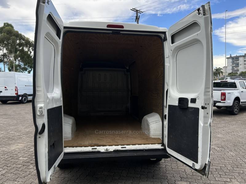 PEUGEOT - BOXER - 2018/2019 - Branca - R$ 135.000,00