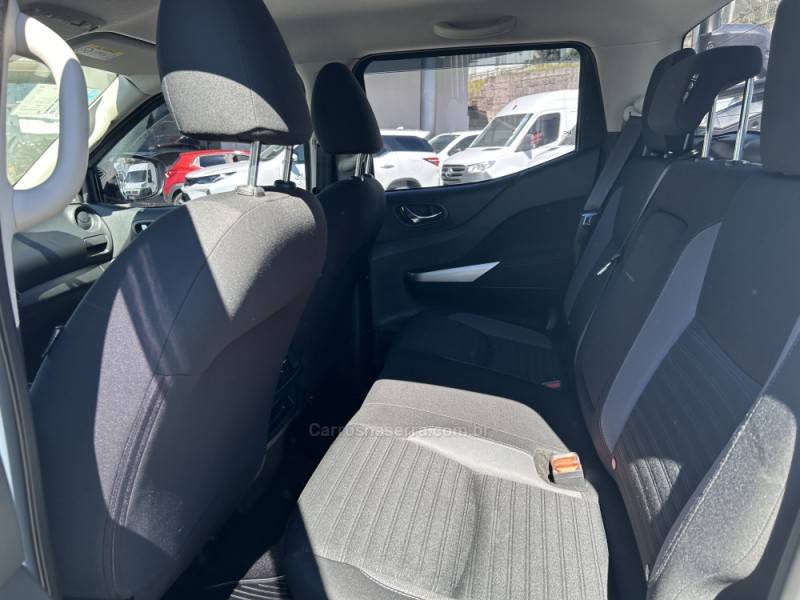 NISSAN - FRONTIER - 2022/2023 - Branca - R$ 170.000,00