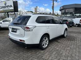MITSUBISHI - OUTLANDER - 2014/2015 - Branca - R$ 70.000,00