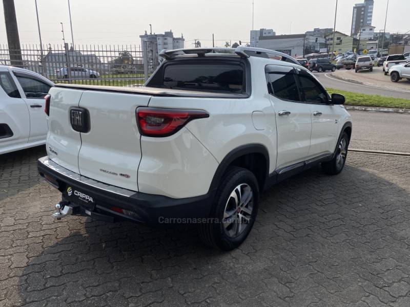 FIAT - TORO - 2018/2018 - Branca - R$ 110.000,00