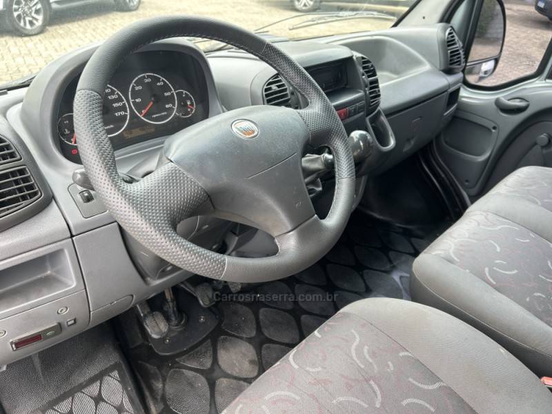FIAT - DUCATO - 2012/2013 - Prata - R$ 110.000,00