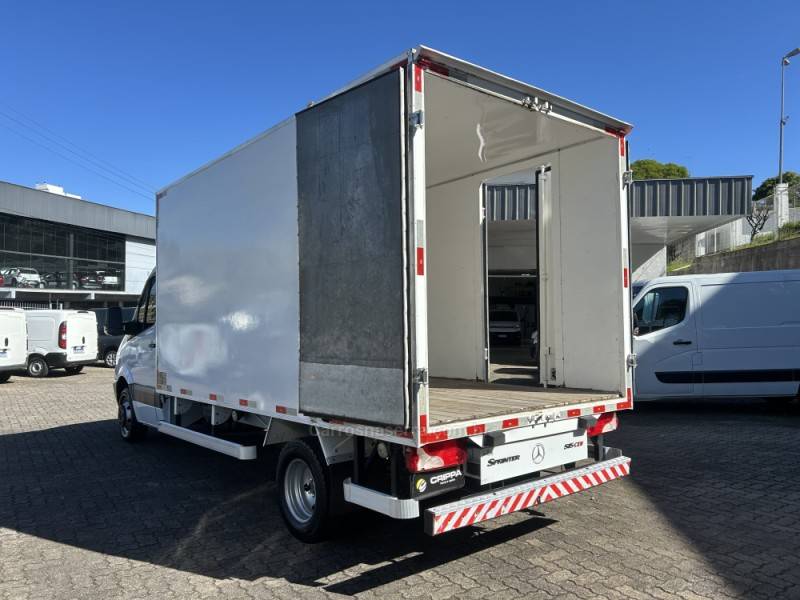 MERCEDES-BENZ - SPRINTER - 2015/2016 - Branca - R$ 175.000,00