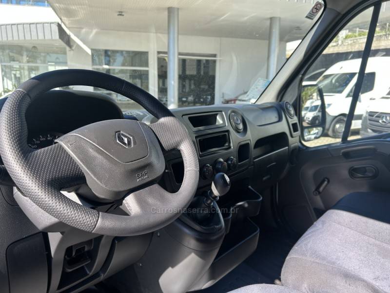 RENAULT - MASTER - 2018/2019 - Branca - R$ 125.000,00