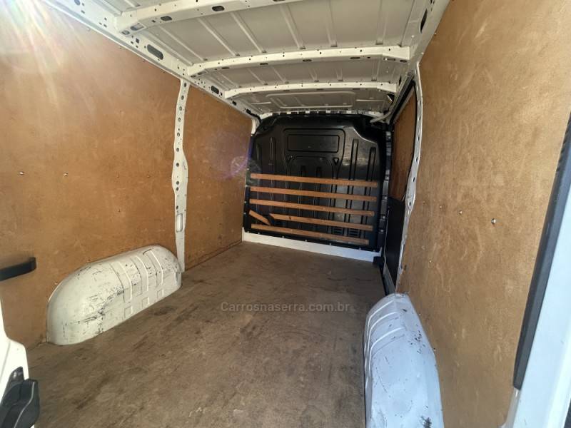 RENAULT - MASTER - 2018/2019 - Branca - R$ 125.000,00