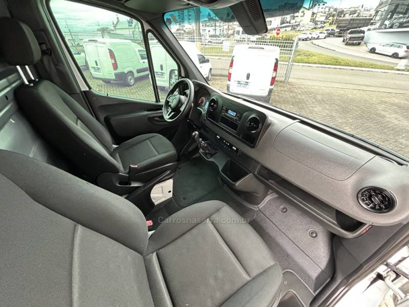 MERCEDES-BENZ - SPRINTER - 2021/2022 - Branca - R$ 220.000,00