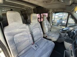 RENAULT - MASTER - 2010/2011 - Branca - R$ 105.000,00