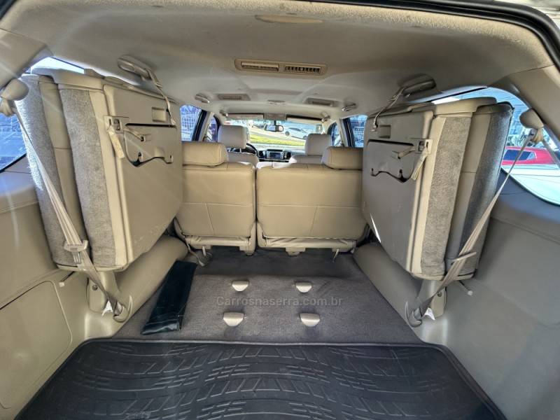 TOYOTA - HILUX SW4 - 2012/2013 - Prata - R$ 139.000,00