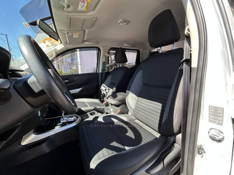 NISSAN - FRONTIER - 2022/2023 - Branca - R$ 175.000,00