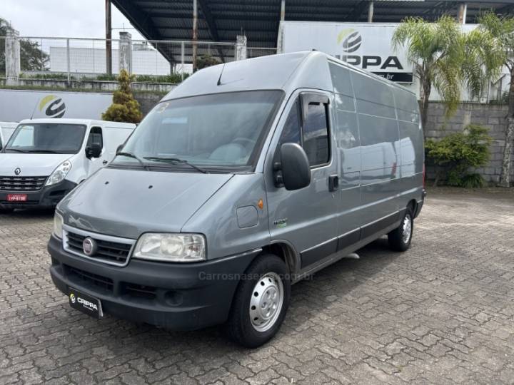 FIAT - DUCATO - 2012/2013 - Prata - R$ 110.000,00
