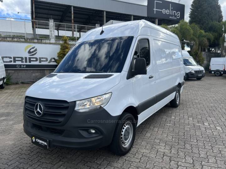 MERCEDES-BENZ - SPRINTER - 2021/2022 - Branca - R$ 220.000,00