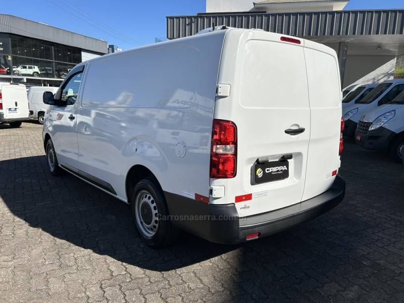 CITROËN - JUMPY - 2021/2022 - Branca - R$ 125.000,00