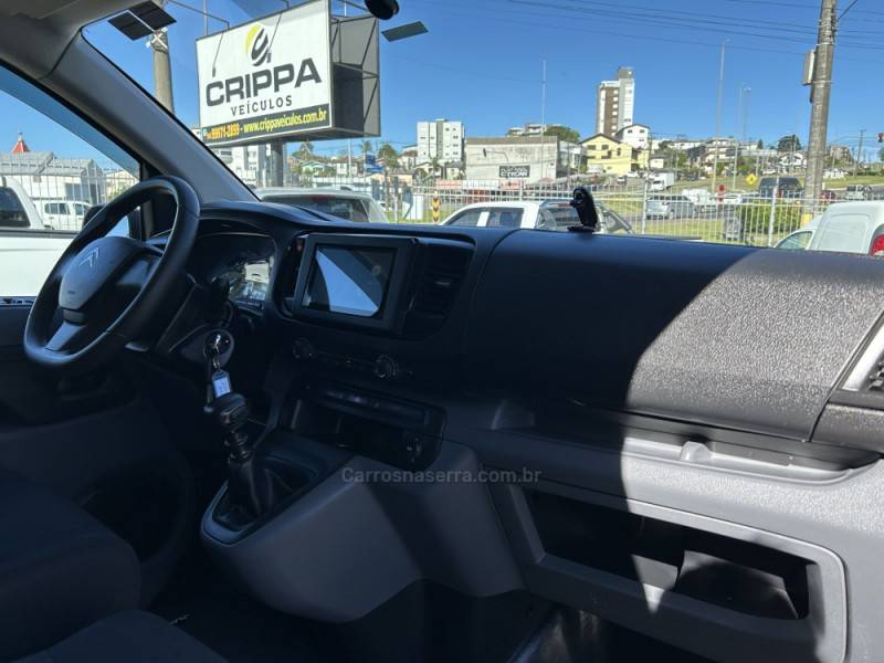 CITROËN - JUMPY - 2021/2022 - Branca - R$ 125.000,00