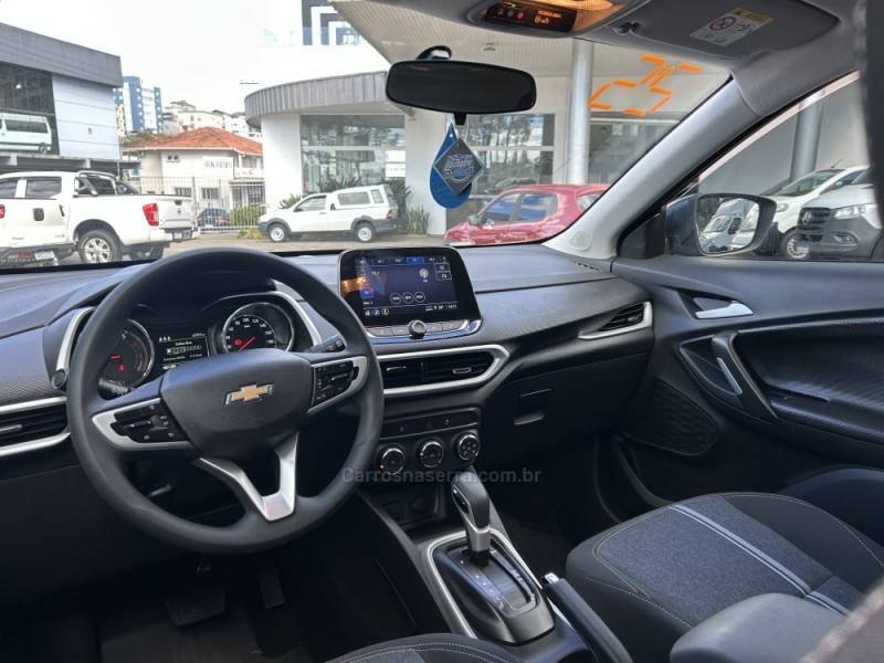 CHEVROLET - TRACKER - 2024/2025 - Bege - R$ 120.000,00