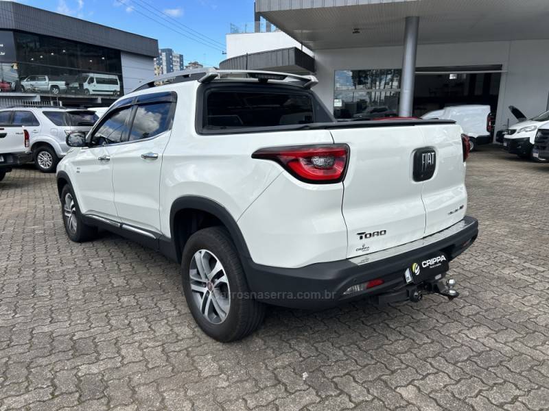 FIAT - TORO - 2018/2018 - Branca - R$ 85.000,00
