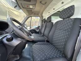 RENAULT - MASTER - 2015/2016 - Branca - R$ 148.000,00