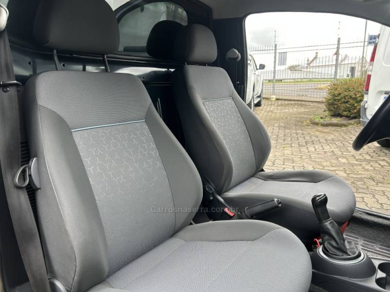 VOLKSWAGEN - SAVEIRO - 2012/2013 - Azul - R$ 50.000,00