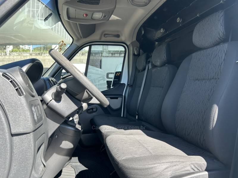 RENAULT - MASTER - 2019/2020 - Branca - R$ 162.000,00