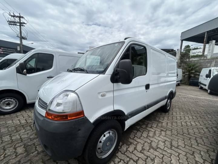 RENAULT - MASTER - 2011/2011 - Branca - R$ 80.000,00