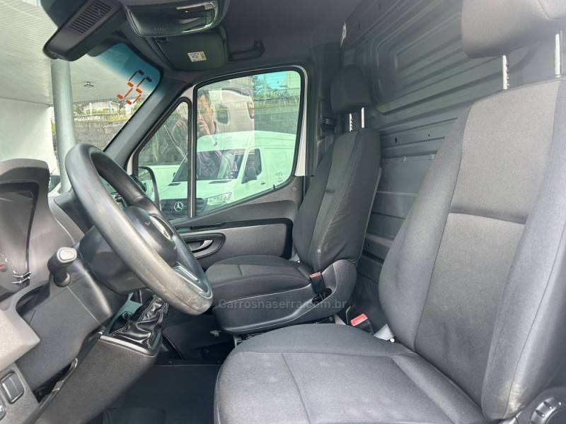 MERCEDES-BENZ - SPRINTER - 2021/2022 - Branca - R$ 220.000,00