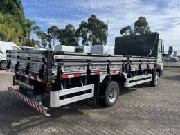 FORD - CARGO 816 - 2015/2015 - Prata - R$ 215.000,00