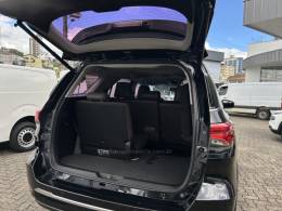 TOYOTA - HILUX SW4 - 2016/2017 - Preta - R$ 220.000,00