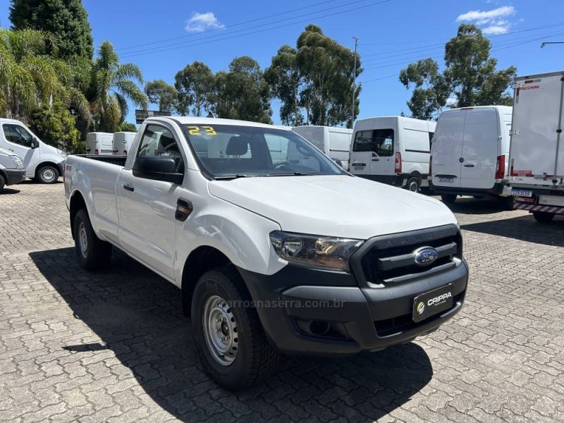 FORD - RANGER - 2022/2023 - Branca - R$ 158.000,00