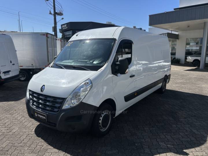 RENAULT - MASTER - 2021/2022 - Branca - R$ 198.000,00