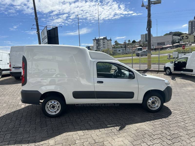 FIAT - FIORINO - 2016/2017 - Branca - R$ 65.000,00