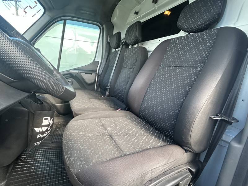 RENAULT - MASTER - 2013/2015 - Branca - R$ 118.000,00
