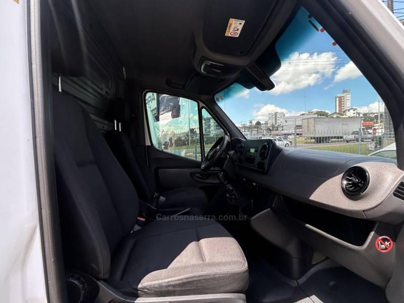 MERCEDES-BENZ - SPRINTER - 2021/2022 - Branca - R$ 220.000,00