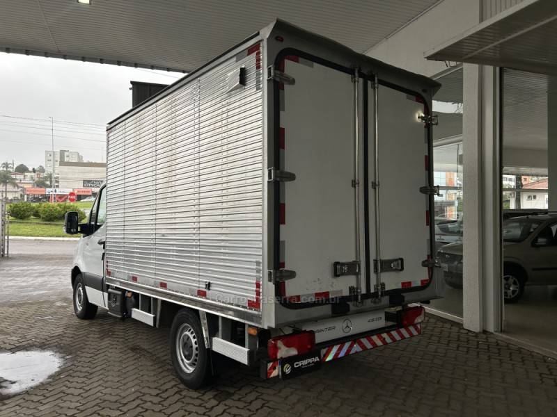 MERCEDES-BENZ - SPRINTER - 2021/2022 - Branca - R$ 250.000,00