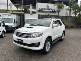 TOYOTA - HILUX SW4 - 2015/2015 - Branca - R$ 155.000,00